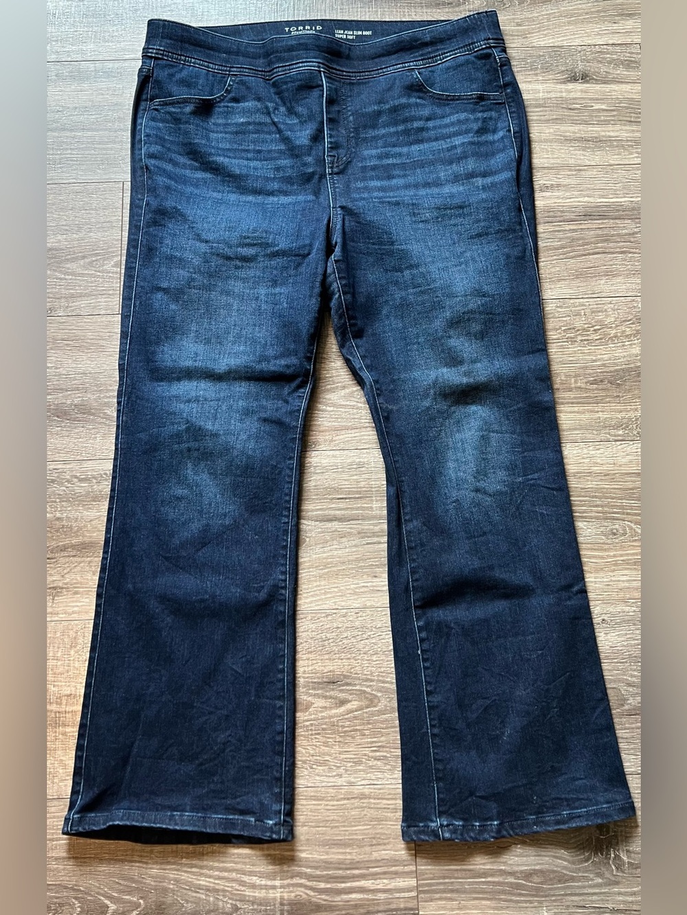 Torrid Lean Jean Slim Boot Super Soft Jeans Size 2S 18/20 Dark Wash
